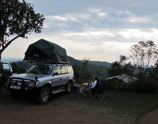 Traveling in 2025 – Top Tips For Saving On Holidays and Car Rental in Uganda